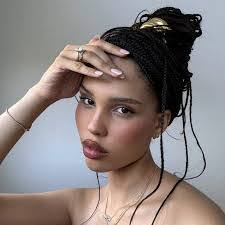 Nara Smith's Instagram, Twitter & Facebook