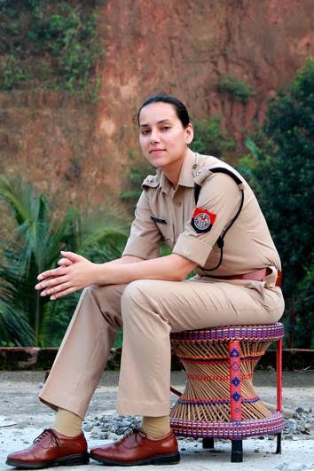 LADY - Dr Sanjukta Parashar – The first Assamese lady IPS officer Here, is the story of our very own Dr Sanjukta Parashar, a young and dynamic IPS officer, who followed the