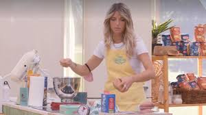 Bake Off Italia 8 Tra Brioche Torte Salate E Fritti Sara Cucina Per La Grande Sagra Dell Undicesima Puntata Varesenoi It
