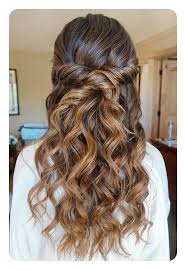 Graduation prom hairstyle for brides. 82 Graduation Hairstyles That You Can Rock This Year