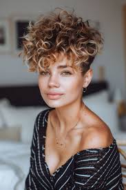 32 Curly Pixie Hairstyles That Are Full of Bounce and Attitude