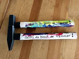 Diy Ein Hammer Geschenk Geburtstagsgeschenk Fur Papa Kleine Geschenke Basteln Geschenke Fur Papa Basteln