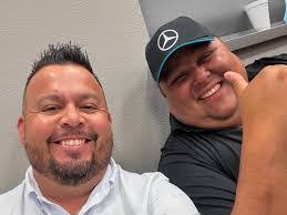 Jonathan Lindley's Instagram, Twitter & Facebook