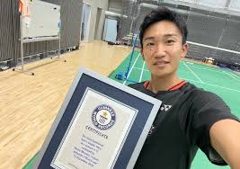 Tay vợt cầu lông đơn nam số 1 thế giới Kento Momota nhận được chứng nhận kỉ  lục GUINNESS | ShopVNB