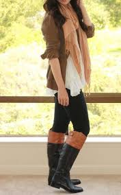 Two Tone Black And Brown Boots Pin By Diana Serrano On Black N Brown Boots Outfits Fashion Riding Boot Outfits Cute Rain Boots
