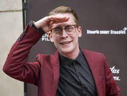 Macaulay carson culkin, one of the most famous american child stars, was born on august 26, 1980 in new york city, new york, usa, as the third of seven. Macaulay Culkin Spielt In Kevin Allein Zu Haus Remake Mit