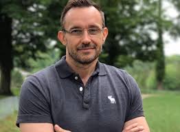 Decemberi számunkban beszélt felnőtt tartalomról, . 106 Kepviselot Keres Politikai Alternativajahoz Gattyan Gyorgy Bahir