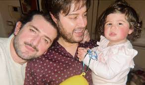 Brian Dowling gets emotional as Blake watches sibling's ultrasound