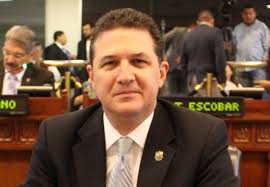 Juan Valiente sobre retirarse de ARENA: “No les voy a dejar la cancha  limpia para que puedan hacer lo que quieran”