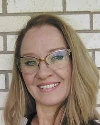 Lisa Finch's Instagram, Twitter & Facebook