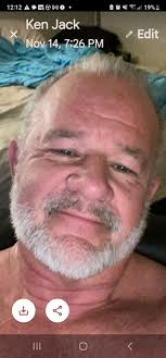 Let's do a giveaway! Share this post and Tag us in your best #Iceman  lookalike photos. Best photo chosen by me wins a set of signed @ufc gloves.  #chuckliddell #lookalike #doppleganger #ufc #