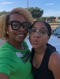 I'm Janelle, the 11-year-old CEO of Don't Be Jelly. Mom has me practicing  my content skills and business knowledge in new ways! We want more videos,  more tags, more shares, more website