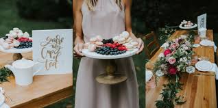 Throwing a bridal shower for one of your nearest and dearest is a daunting task. 14 Unforgettable Fall Bridal Shower Ideas Weddingdresses