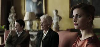 I knew her first in an official capacity, and i soon appreciated the efficiency that had brought her to the. Mistero A Crooked House 2017 Paquet Brenner Recensione Quinlan It