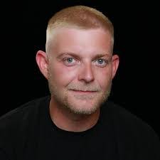 Derrick Maxie's Instagram, Twitter & Facebook