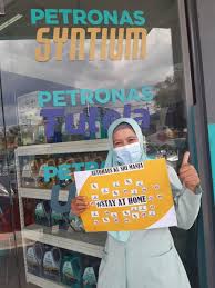 Learn what its like to work for petronas lubricants international sdn bhd by reading employee ratings and reviews on jobstreet.com malaysia. Petronas Sets Up Mobile Car Service Workshops At Hospitals Offer Free Syntium Oil Change Prebiu Com
