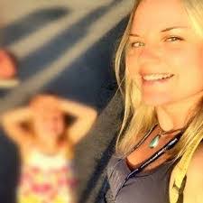 Anna Ouellette's Instagram, Twitter & Facebook