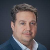 Mark Lau's Instagram, Twitter & Facebook