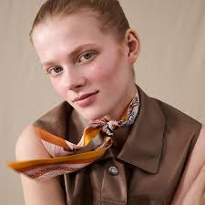 Selezione di seta da donna