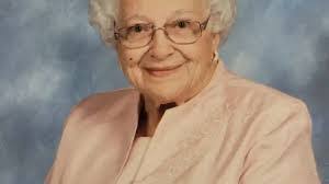 Elizabeth Beebe's Instagram, Twitter & Facebook