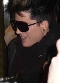 Julia Crouch: Saw Adam Lambert 2/2/2012 at The Endeavour House on Shaftesbury Avenue &lt;3 - adamendeavorhouse