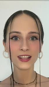 Kat Wood's Instagram, Twitter & Facebook