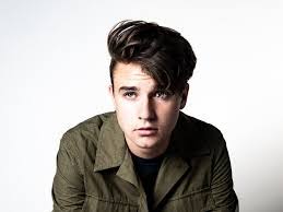 Chris Steger's Instagram, Twitter & Facebook