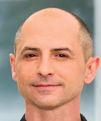 Daniel Wirth's Instagram, Twitter & Facebook