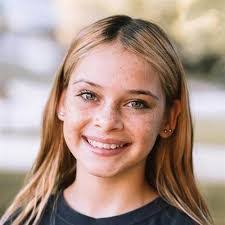 Makayla May's Instagram, Twitter & Facebook