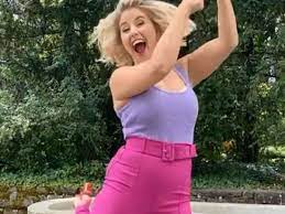 Beatrice egli tiene el signo zodiacal cancer y ella tiene ahora 32 años de edad. Beatrice Egli Flippt Aus Und Wendet Sich An Fans Doch Die Botschaft Durfte Nicht Jeder Verstehen Stars