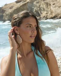 Sand in the hair, salt in the air 🧜‍♀️🌊 Summer accessories for your  vacation: http://social.bijou-brigitte.com/jgeak1l