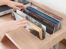 Portee Le Meuble Pour Vinyles De Estis Meuble Vinyle Meuble Pour Platine Vinyle Et Rangement Vinyle