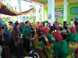 Entah bertiup dari selatan ke utara atau dari arah barat daya. Tim Penilai Lss Kunjungi Man 2 Bulukumba Bulukumbakab Go Id Website Resmi Pemerintah Kabupaten Bulukumba