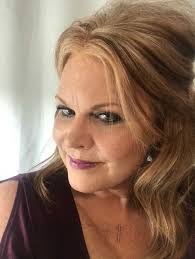 Christina Elser's Instagram, Twitter & Facebook