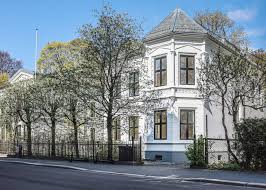 Check spelling or type a new query. Alan Walker Og Gunnar Greve Har Kjopt Villa Skal Ha Bladd Opp Over 35 Millioner Vg