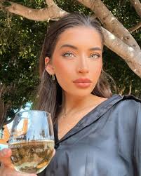 Rene Maher's Instagram, Twitter & Facebook