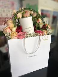 متجر مختص بالهدايا شرائها وتنسيقها وتوصيلها 0540899622 table decorations ted baker icon bag decor