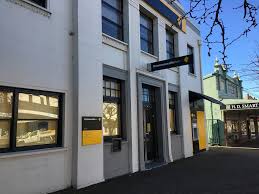 The swift code consists of 8 to 11 characters (letters and digits) and for commonwealth bank of australia sydney in australia the swift code has the following format: Commonwealth Bank 61 Wynyard St Tumut Nsw 2720 Australia