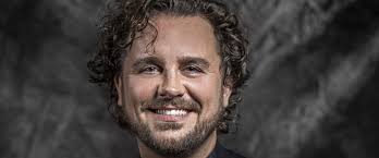 Michael Spyres debuts Manrico in Il trovatore with the HGO.