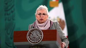 Abuela, madre, esposa, notaria, constituyente, senadora, ministra en retiro y apasionada defensora de los ddhh Furhohz1udazym