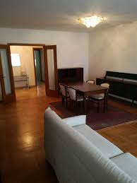 In contesto condominiale disponiamo di appartamento, caratterizzato da una generosa per chi cerca casa in affitto a udine e cerca dei locali in cui poter trascorrere un po' di tempo libero, per svagarsi e staccare dal lavoro o dagli studi a. Appartamenti In Affitto A Udine Cambiocasa It