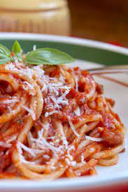 Spaghetti Sauce (Easy Italian Recipe With 6 Ingredients) - Christina's  Cucina
