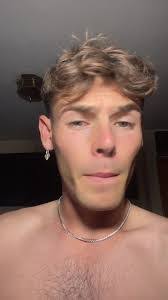 Felix Clements's Instagram, Twitter & Facebook