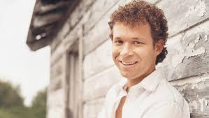 Songwriters take the stage at Island Hopper Fest