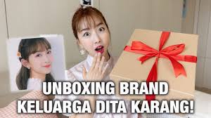 Gak ribet, mulai dari penampilan kasual untuk di luar sampai yang girly abis. Surprise In Girl S Day Bareng Dita Karang Secret Number Youtube