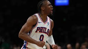 Tyrese Maxey steals the spotlight from LeBron James in stunning 76ers opening-night win over Knicks — Yahoo Sports
