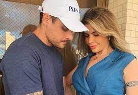 Um seguidor perguntou se ela já sentiu enjoo do marido: Cacau Colucci Anuncia Primeira Gravidez Presente Divino Sbt