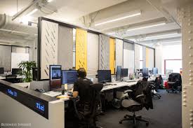 A Look Inside Linkedin S Empire State Building Office Business Insider New York Office Studio Office Space Interior Architect