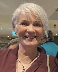 Ursula Pearce's Instagram, Twitter & Facebook