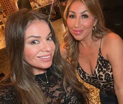 Decanting an amazing night. 🍷 This past Friday evening we had the honor of  hosting one of Italy's most prestigious vineyards, @ilborro. Darrell Gibson,  Brand Manager of IL Borro took us on